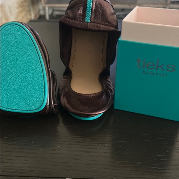 Tieks Brown and Blue Flats - Picture 2 of 4